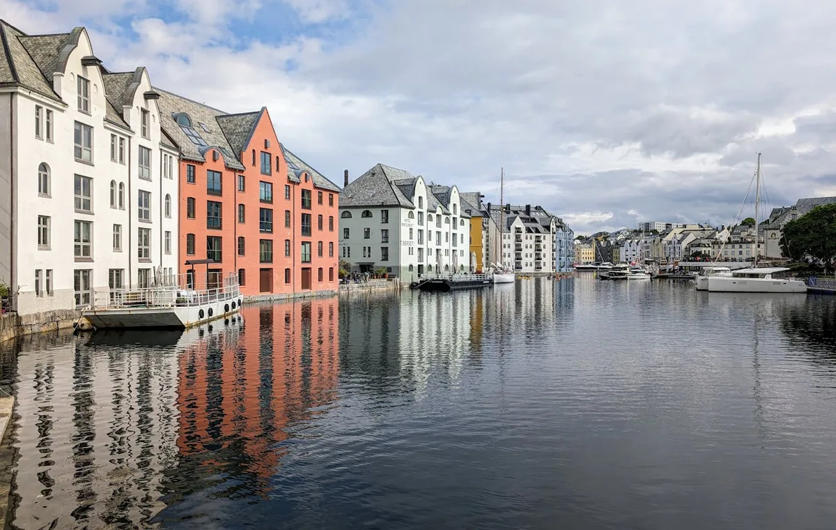 Eiendomsmegler Ålesund - boliger og nabolag i Ålesund