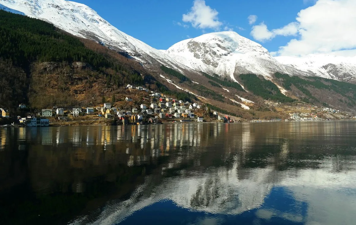 Eiendomsmegler Odda - boliger og nabolag i Odda
